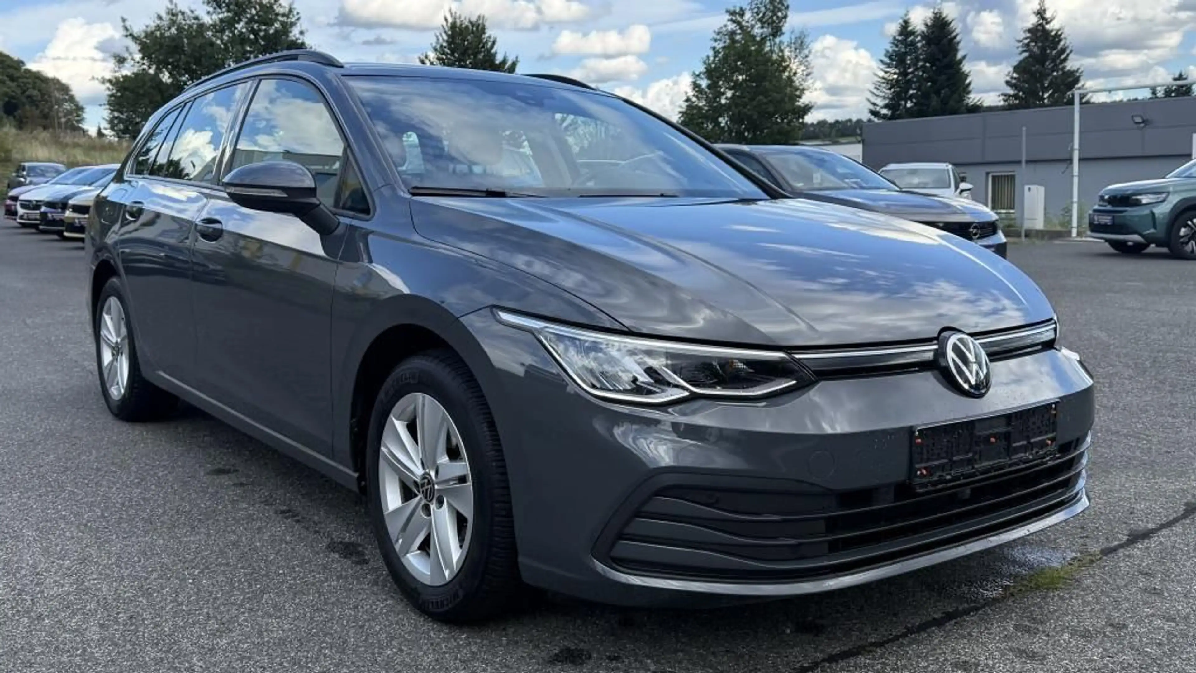 Volkswagen Golf VIII Variant Life 1.5 eTSI Navi+ACC+Klimaau — photo 3