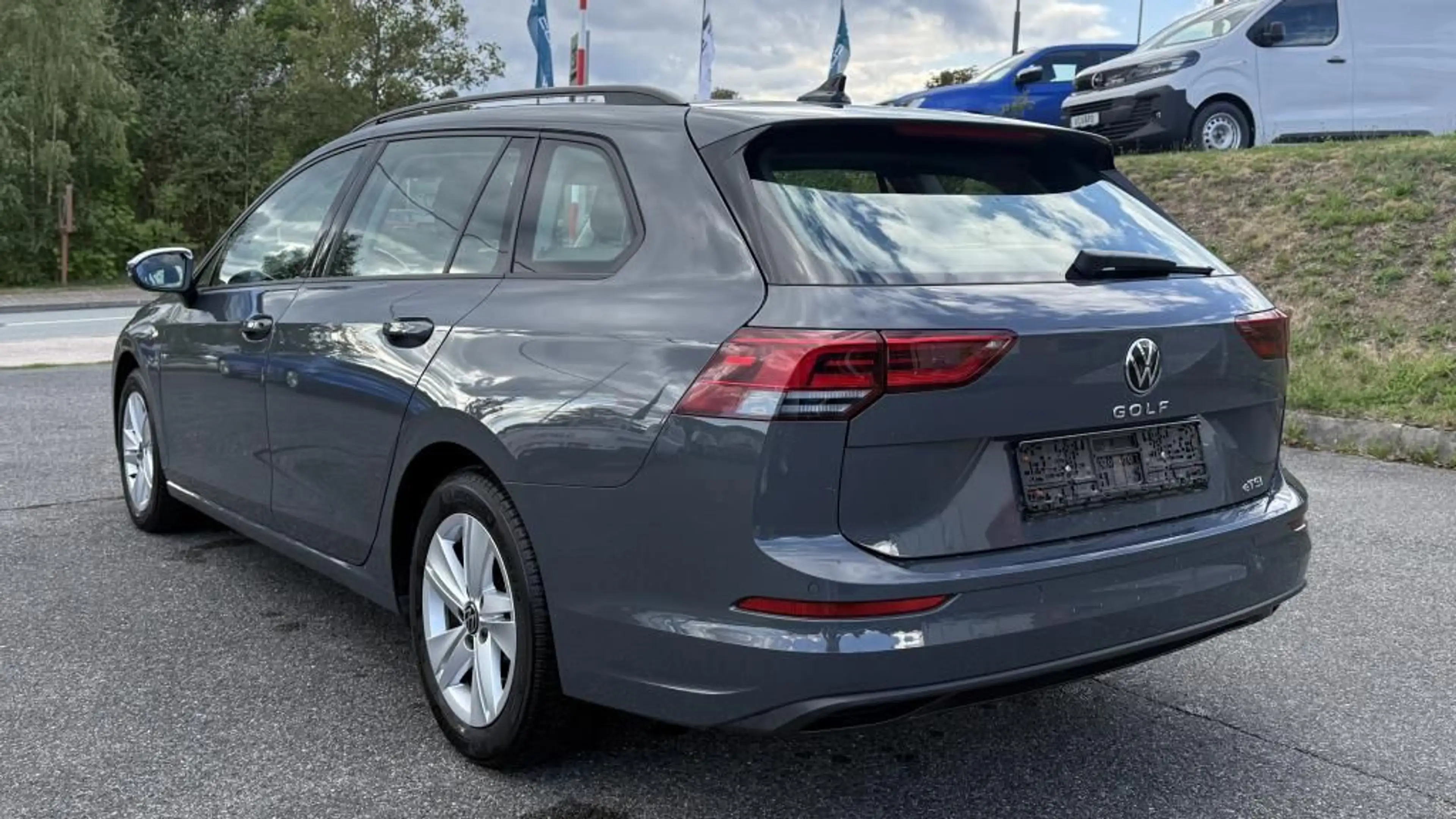 Volkswagen Golf VIII Variant Life 1.5 eTSI Navi+ACC+Klimaau — photo 7