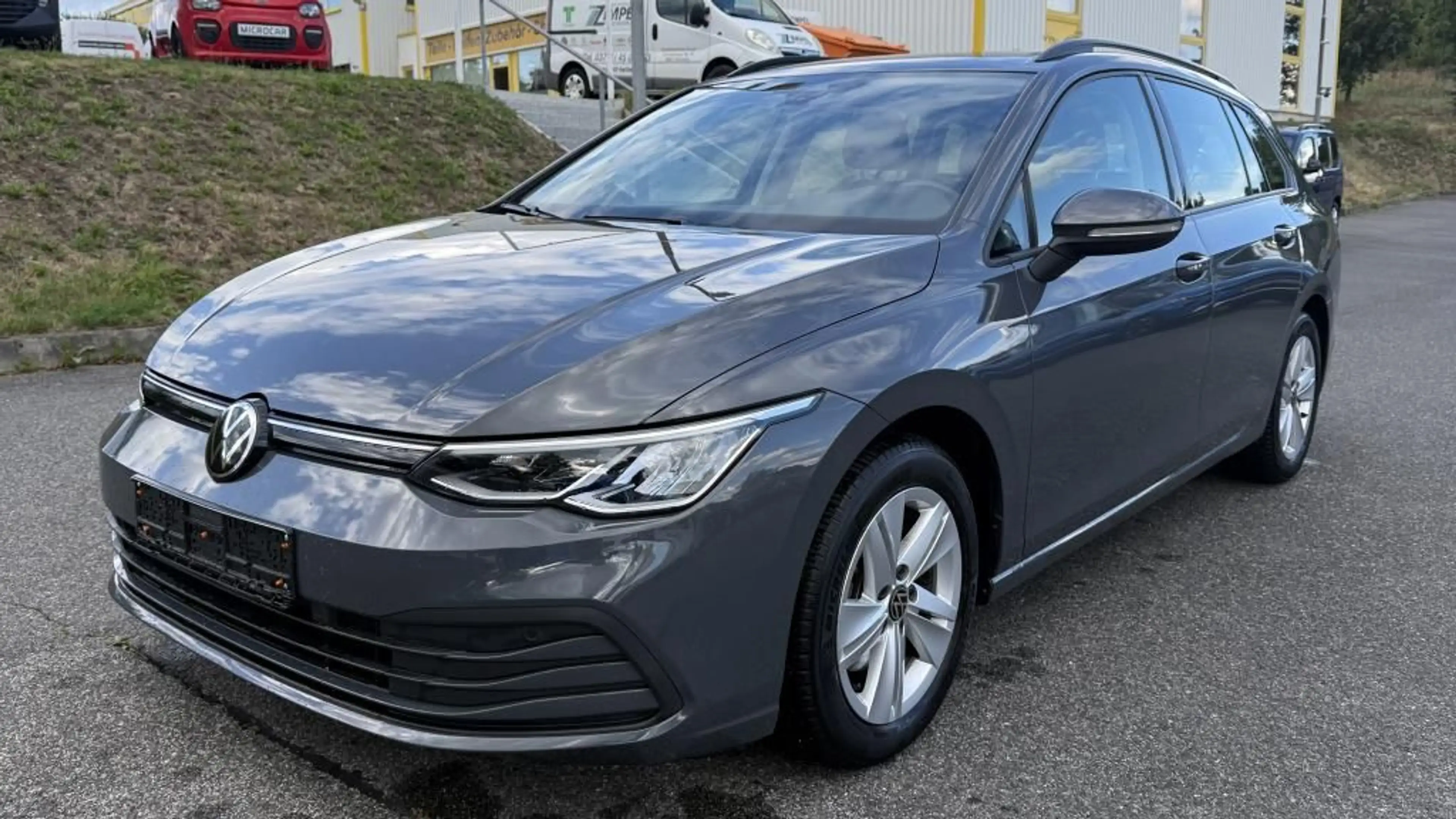 Volkswagen Golf VIII Variant Life 1.5 eTSI Navi+ACC+Klimaau