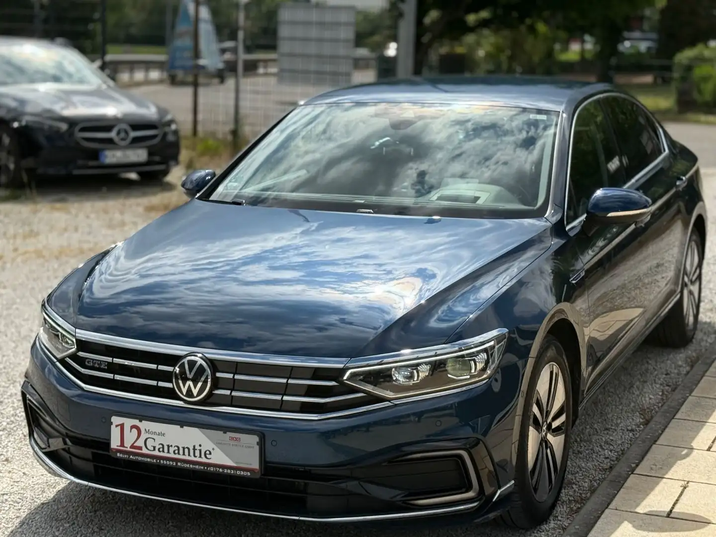 Volkswagen Passat GTE AHK MATRIX DCC ACC 360° Massage Nappa Bleu - 2