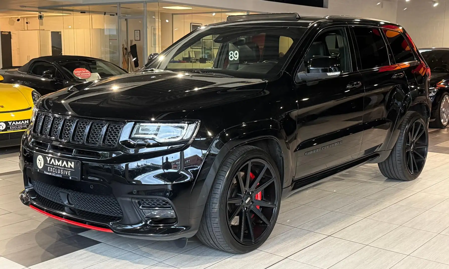 Jeep Grand Cherokee 6.4 V8 HEMI SRT*Panorama*H&K* Schwarz - 1