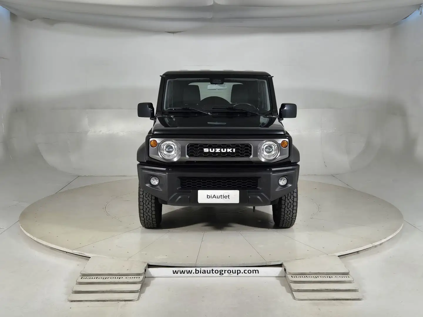 Suzuki Jimny IV 2018 Benzina 1.5 Top 4wd allgrip auto Nero - 2