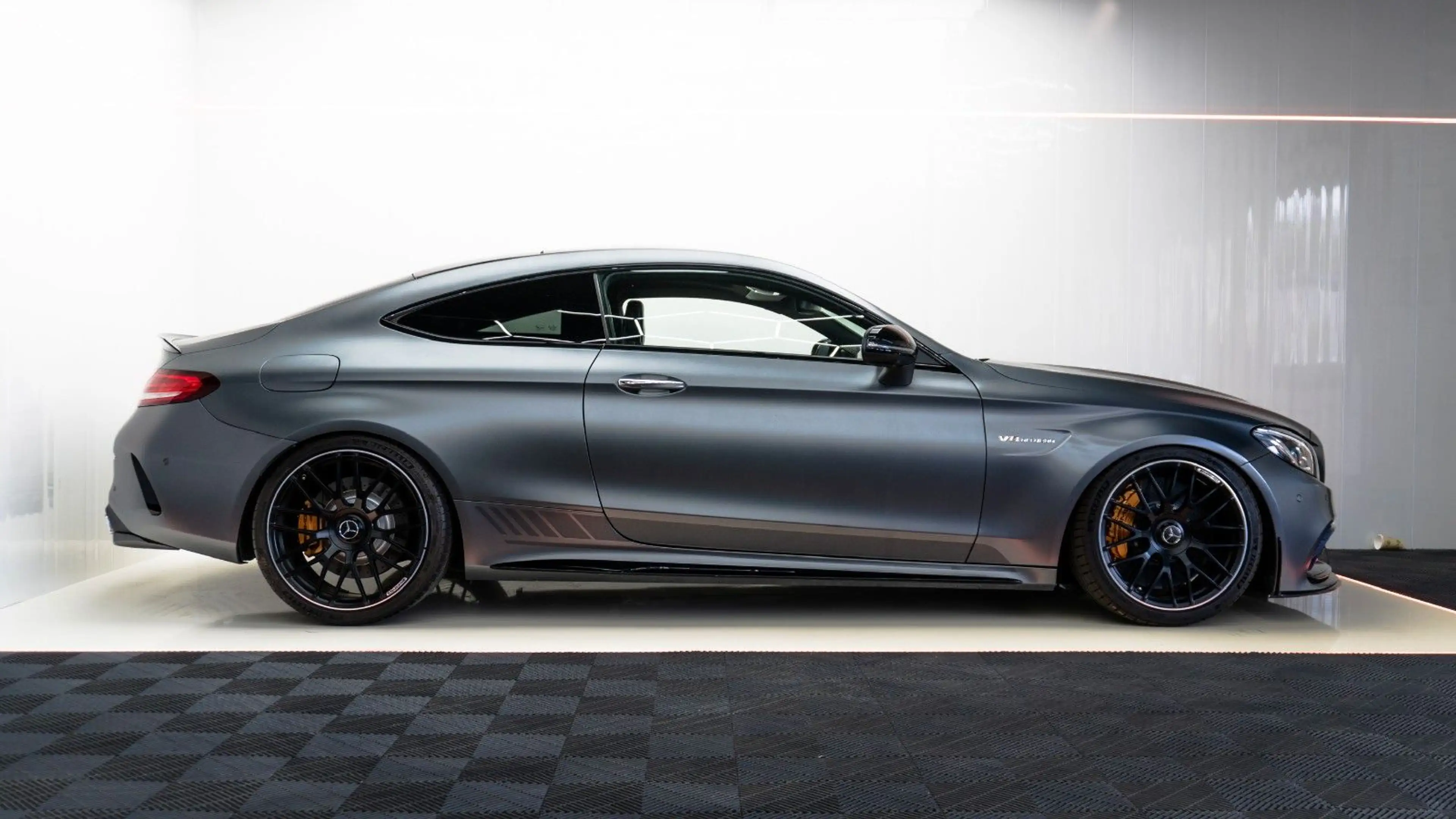 Mercedes-Benz C 63 AMG EDITION 1 COUPE KERAMIK/360/PAGA/PANO/ — photo 4