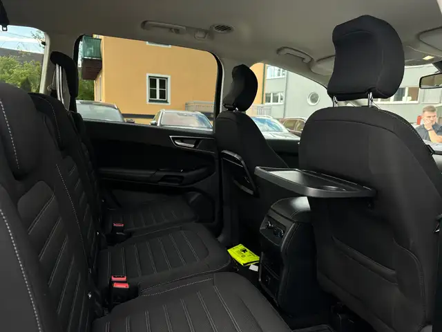 Ford Galaxy view 15