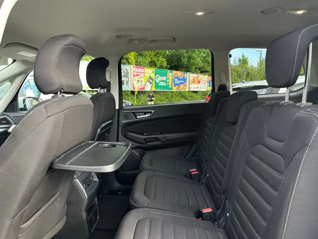 Ford Galaxy view 10