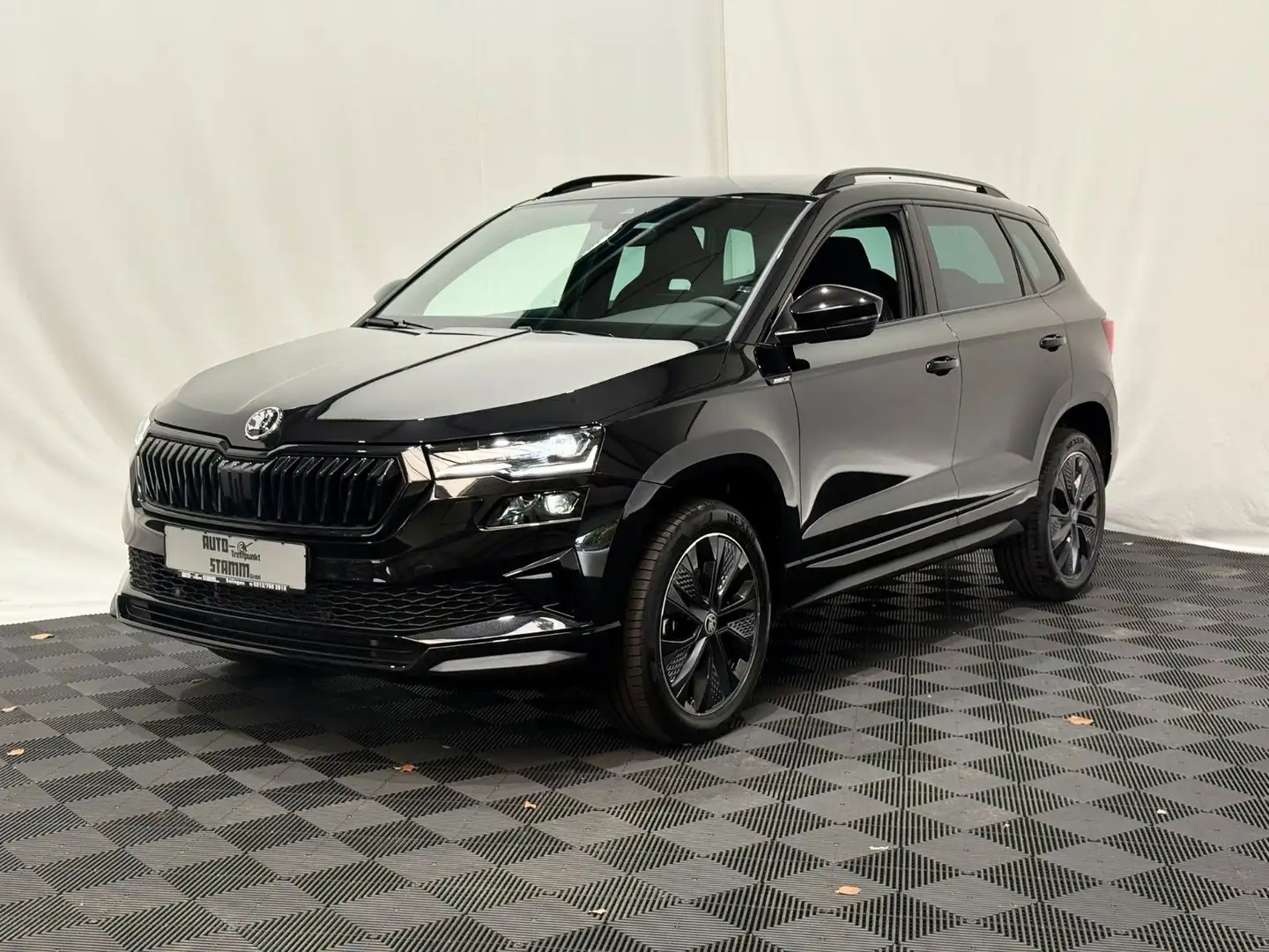 Skoda Karoq Sportline 1.5 TSI DSG Sportline /ACC/LED Negru - 2