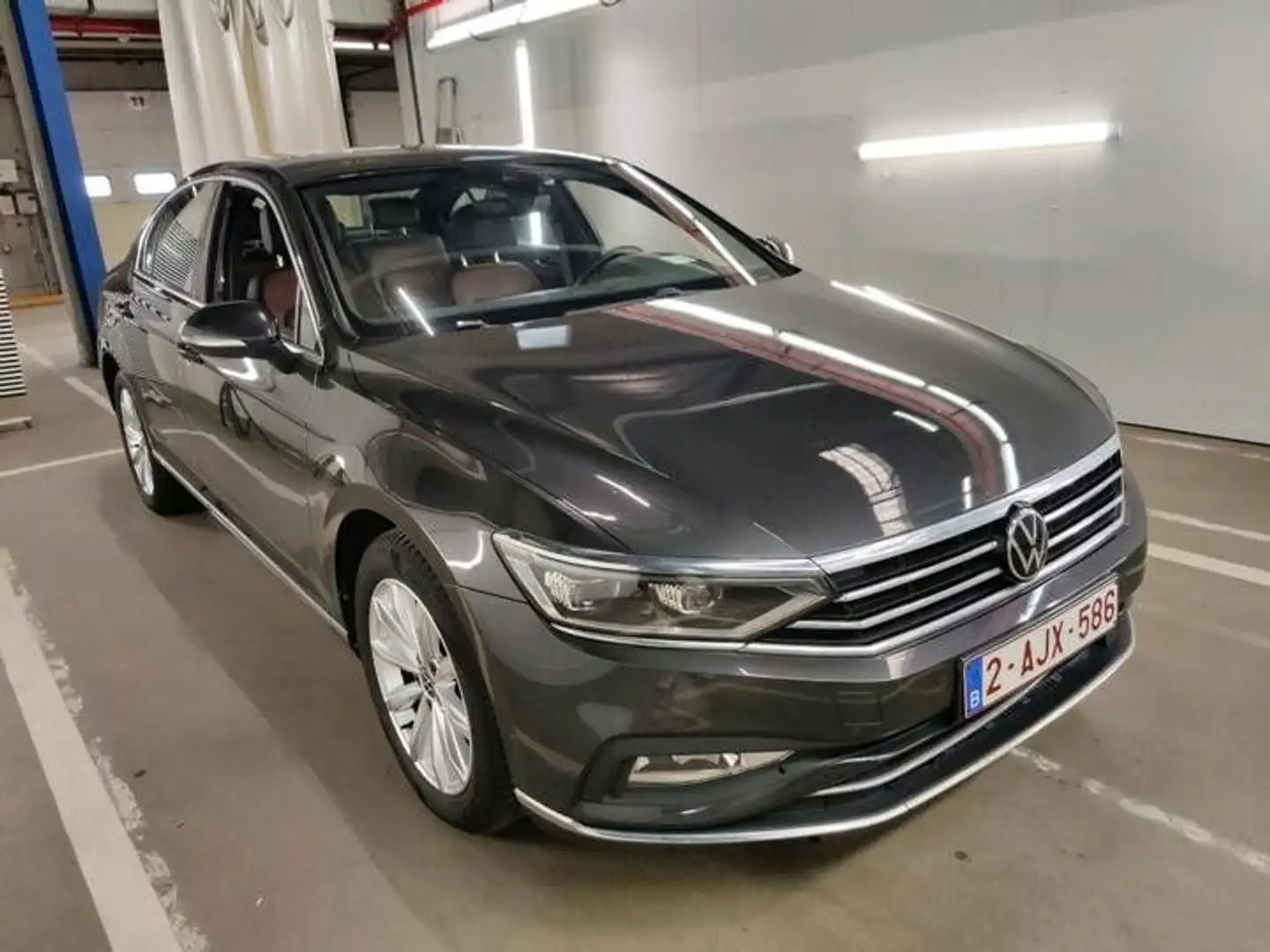 Volkswagen Passat 2.0 TDI SCR DSG Elegance*LED*LEDER*VirtCo Grau - 2