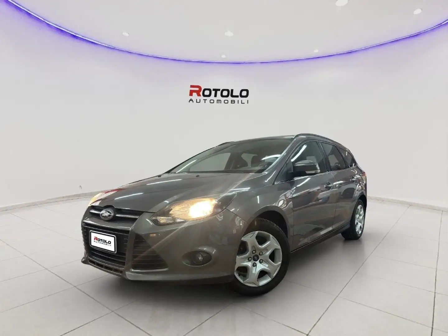 Ford Focus Focus 1.0 EcoBoost 100 CV Start&Stop SW Plus Grau - 1