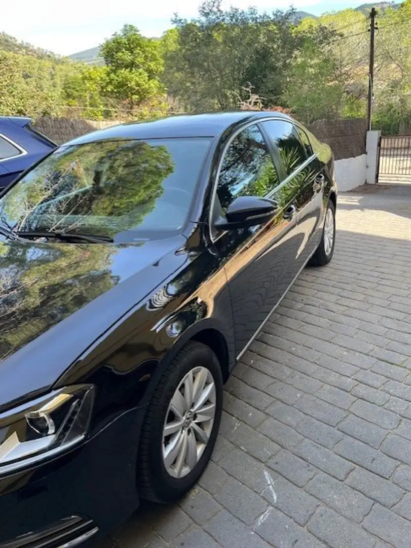 Volkswagen Passat 2.0TDI+Advance+BMT Negru - 2