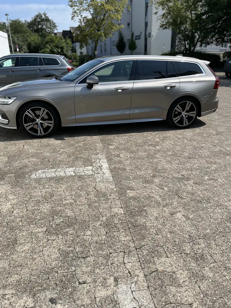 Volvo V60 T5 Geartronic Inscription Gris - 2