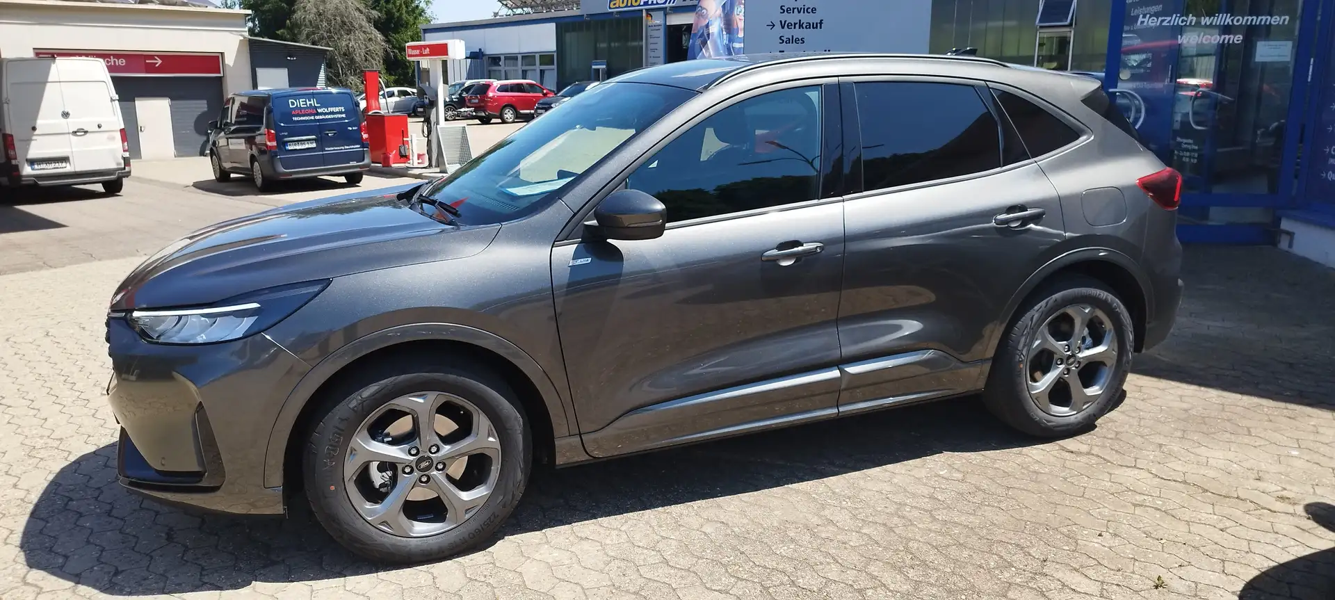 Ford Kuga 1.5 EcoBoost ST-LINE Grijs - 2