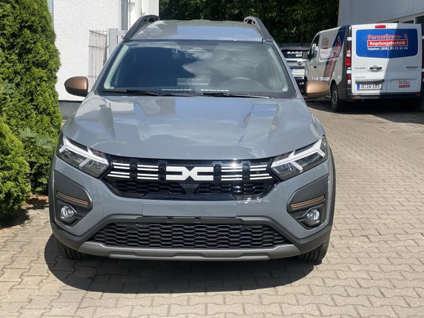 Dacia Jogger ECO-G 100 Extreme+ Grau - 2