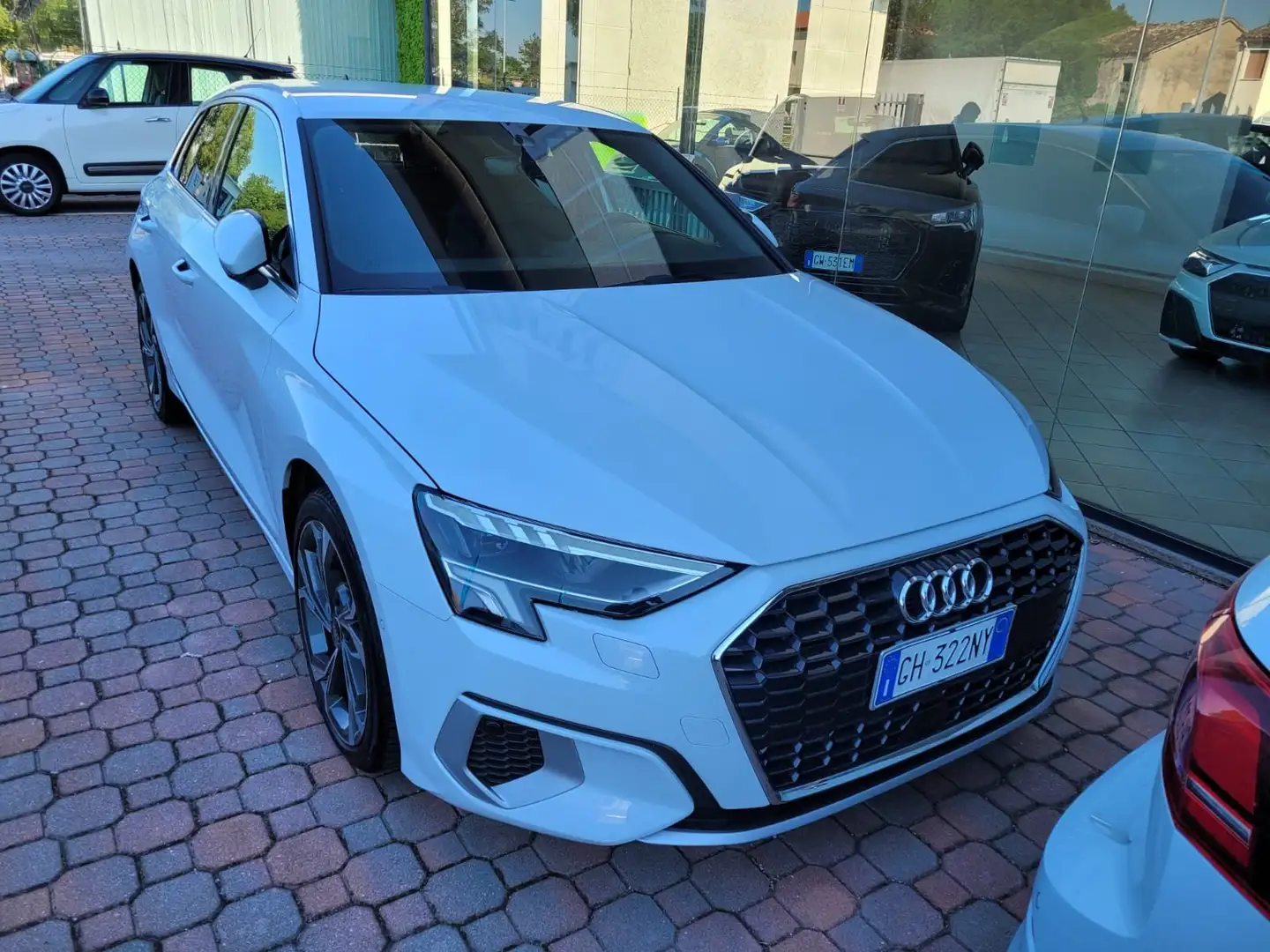 Audi A3 A3 Sportback 35 1.5 tfsi  Business Adva. s-tronic Bianco - 2
