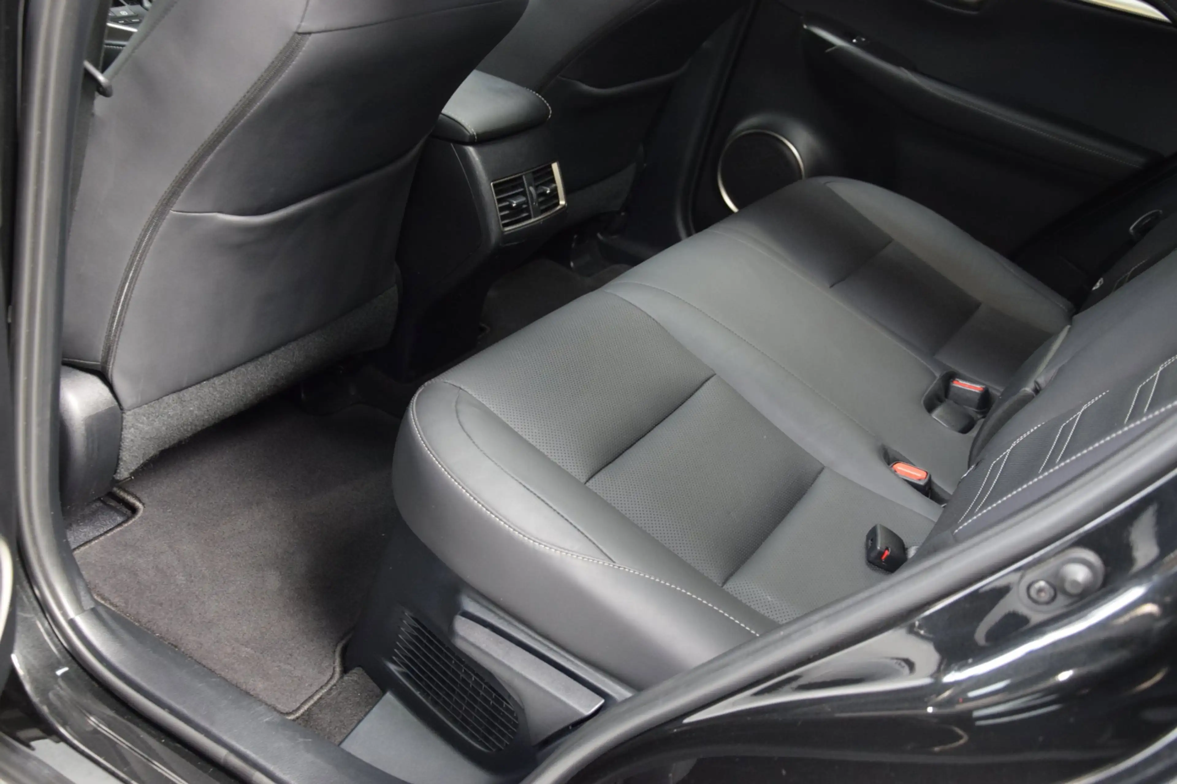 Lexus NX 300h AWD Business Line|Navi|Panoramadak|Leder| — photo 22