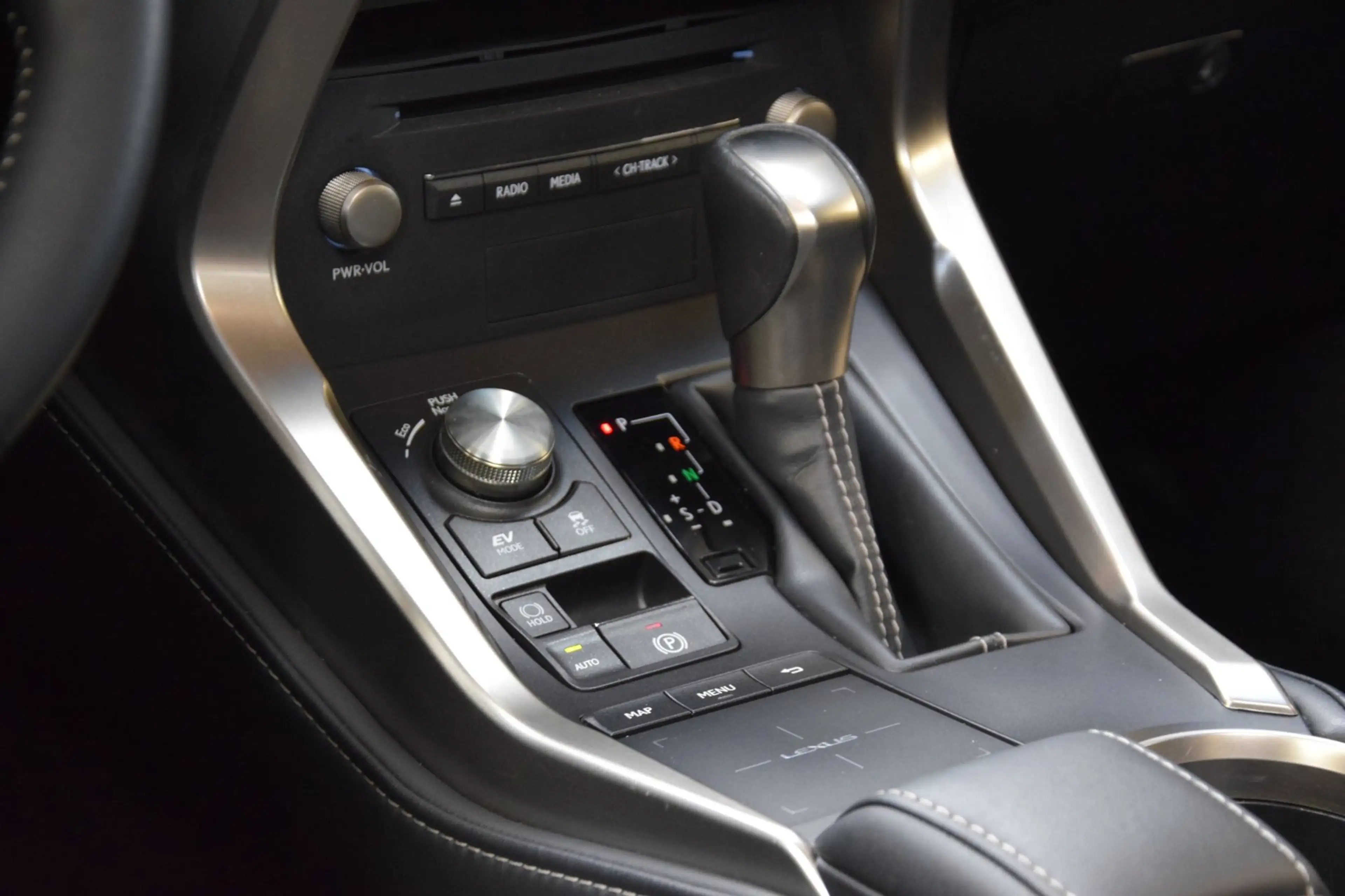 Lexus NX 300h AWD Business Line|Navi|Panoramadak|Leder| — photo 24