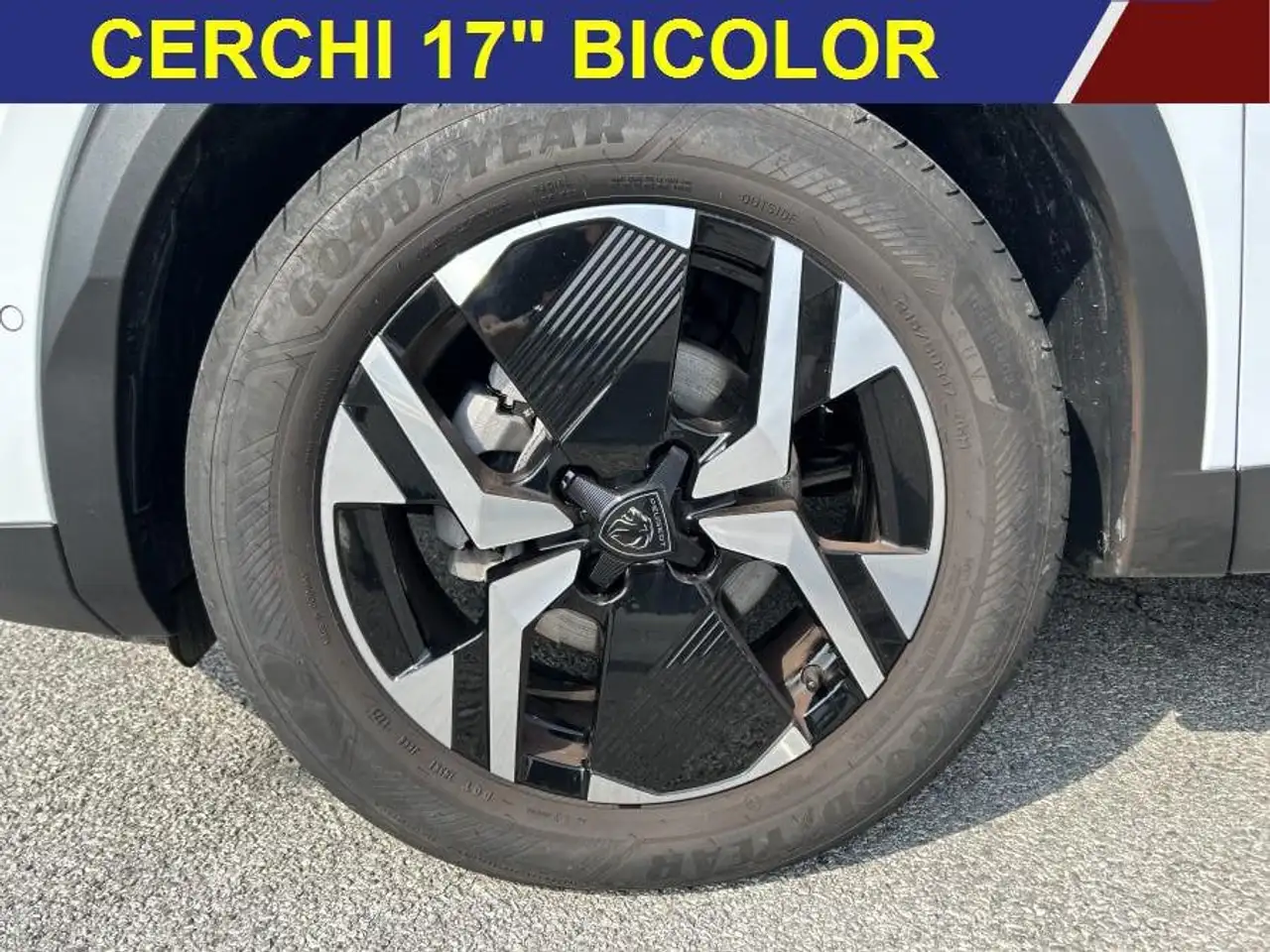 Peugeot 2008 PureTech 100 Allure 3.000 KM!! NAVI+KEYLESS 6