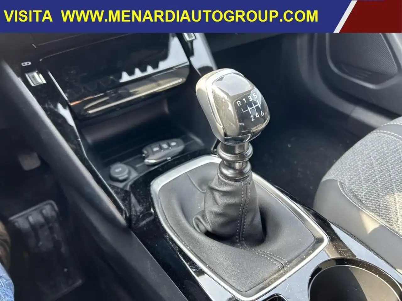 Peugeot 2008 PureTech 100 Allure 3.000 KM!! NAVI+KEYLESS 15