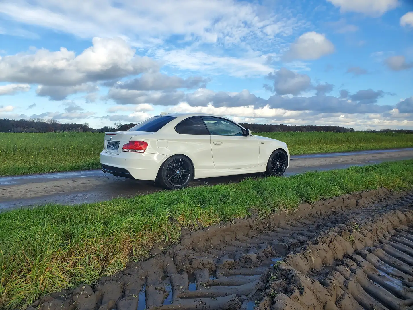 BMW 118 118d Coupe Blanc - 2