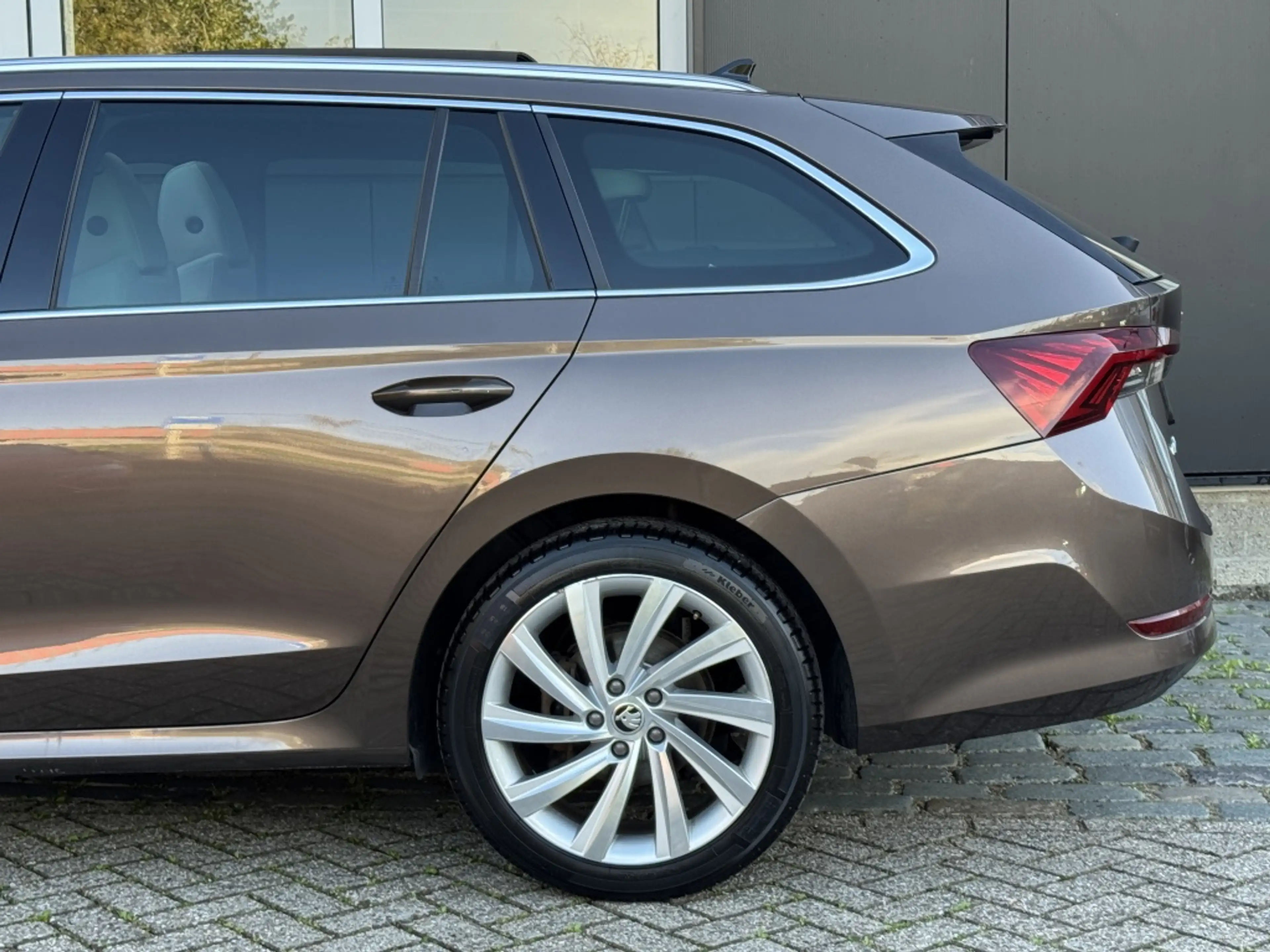 Skoda Octavia Combi 1.4 TSI iV BnsEd/Camera/HeadUp/Stoel+StuurVe — photo 9