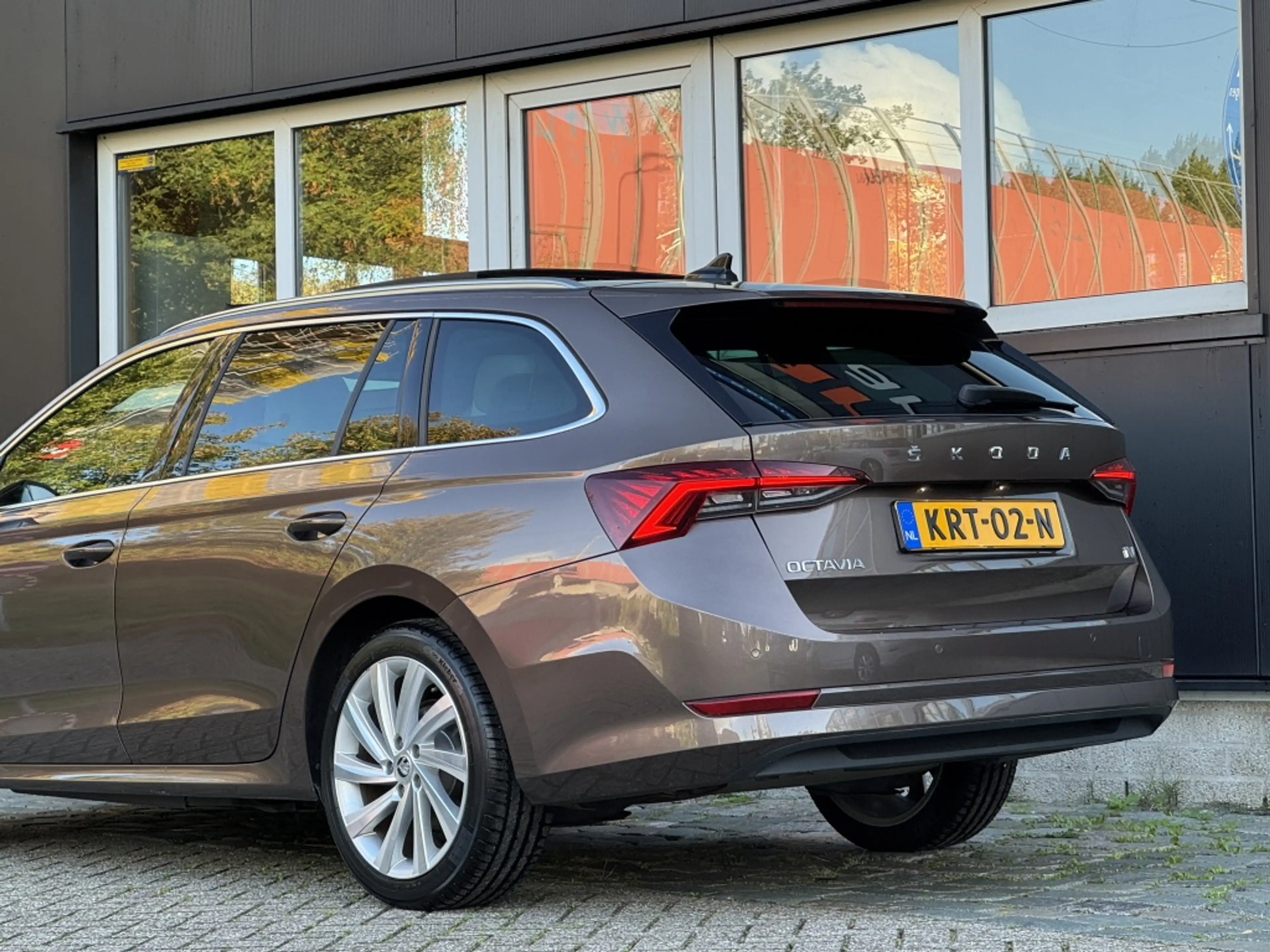 Skoda Octavia Combi 1.4 TSI iV BnsEd/Camera/HeadUp/Stoel+StuurVe — photo 10