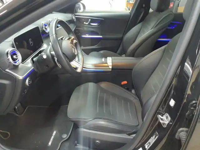 Mercedes-Benz C-Class view 8