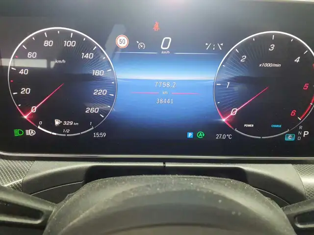 Mercedes-Benz C-Class view 11