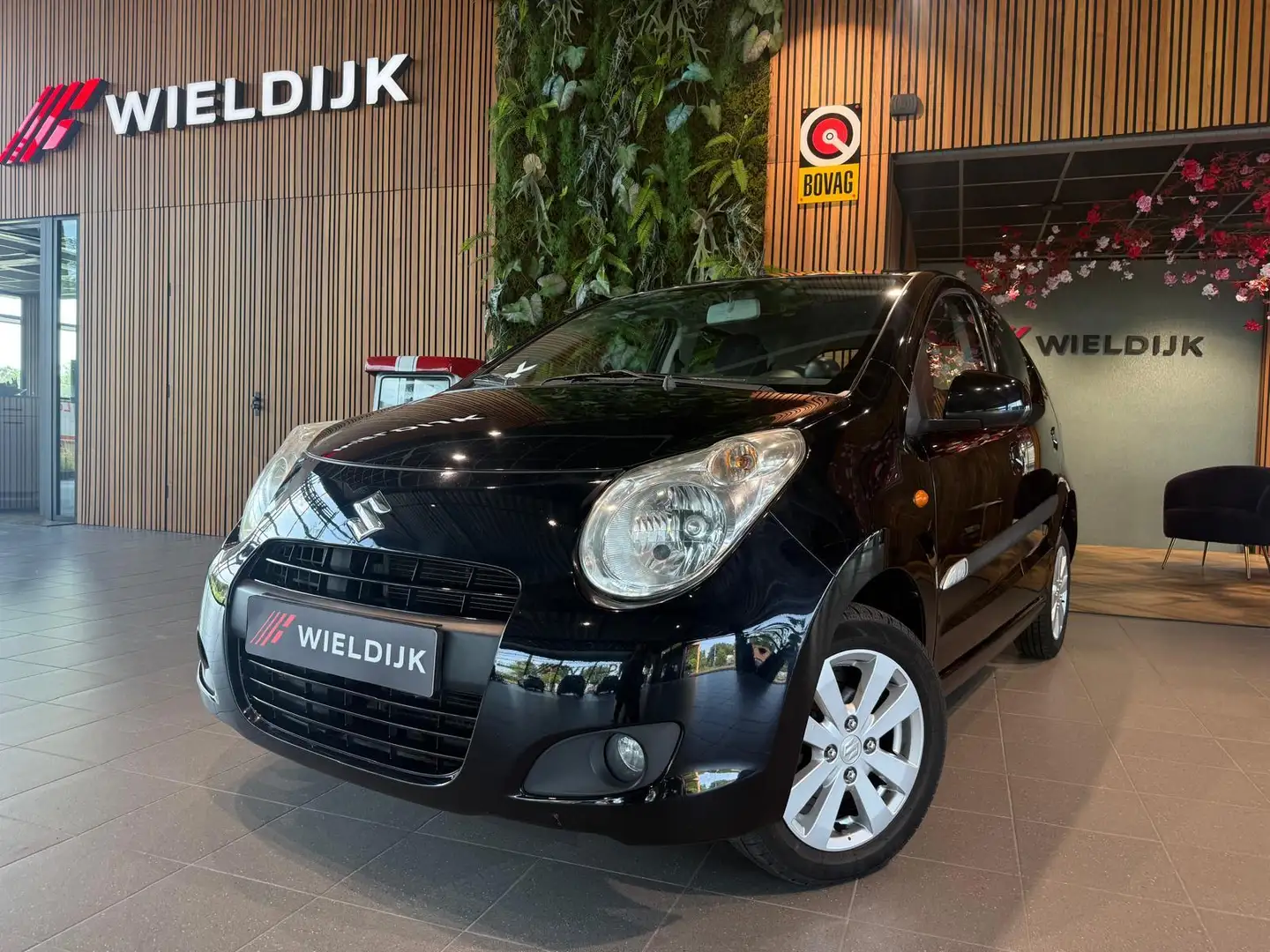 Suzuki Alto 1.0 Exclusive Schwarz - 1