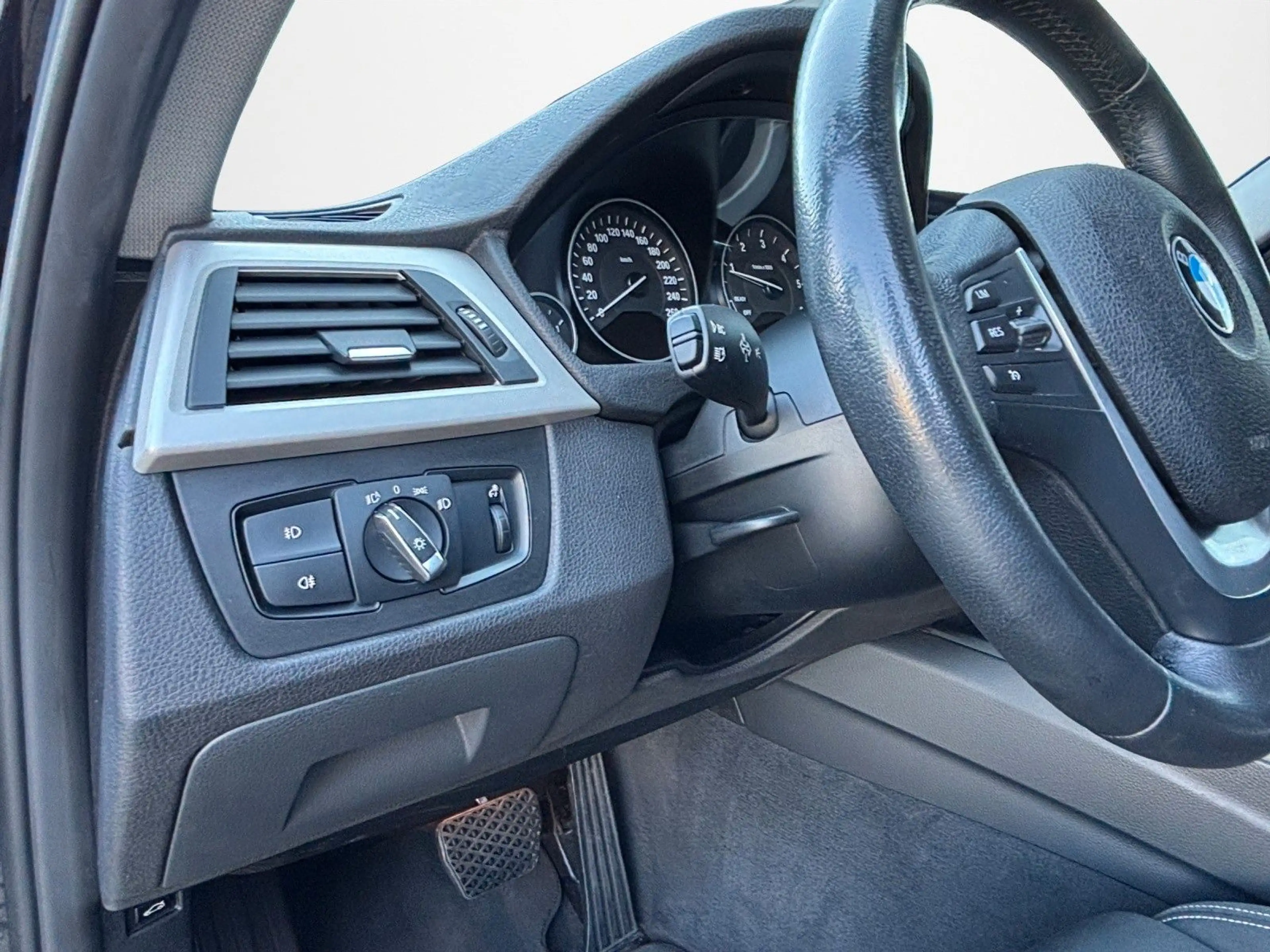 BMW 325 d Touring Advantage NAVI AHK SCHECKH. 2 HAND — photo 15