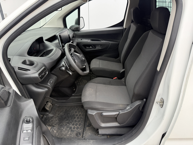 Peugeot Partner 1.5 130PK Automaat L1 Dubbele Schuifdeuren Climate — photo 8
