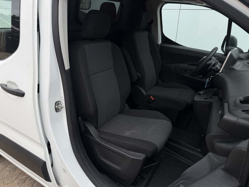 Peugeot Partner 1.5 130PK Automaat L1 Dubbele Schuifdeuren Climate — photo 9
