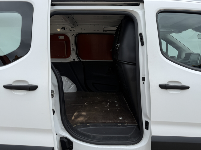 Peugeot Partner 1.5 130PK Automaat L1 Dubbele Schuifdeuren Climate — photo 11