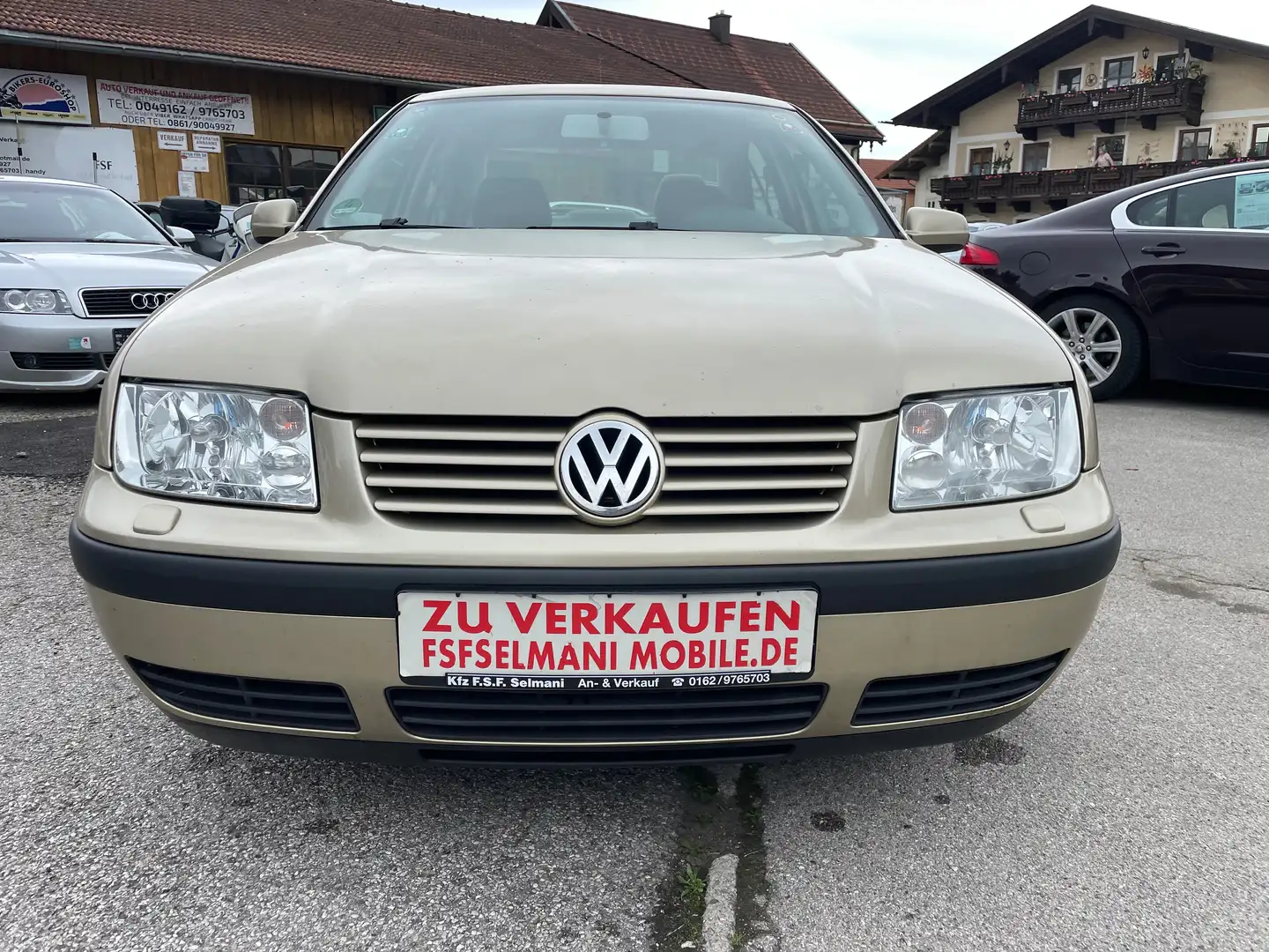 Volkswagen Bora Basis Бежевий - 1