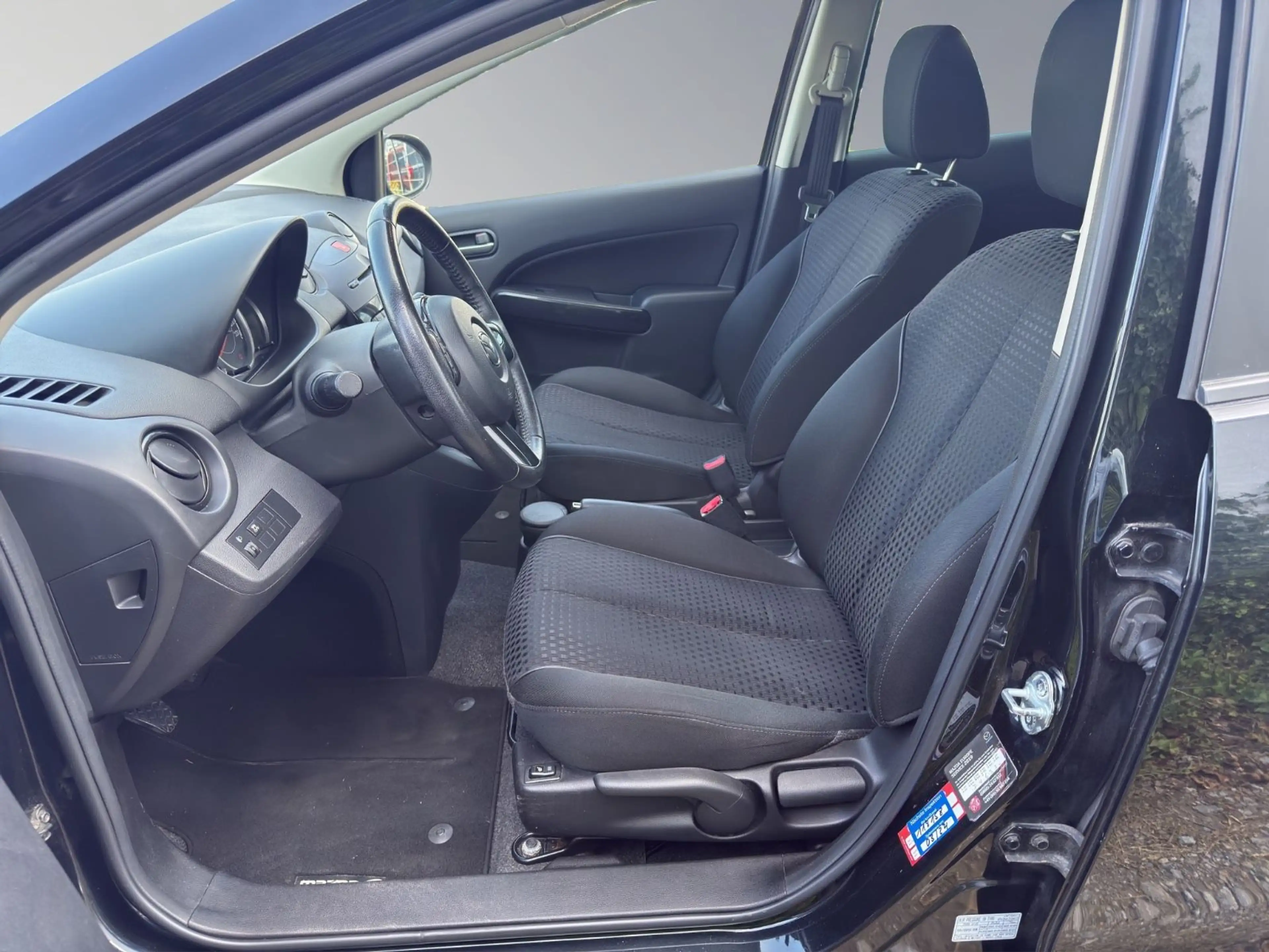 Mazda 2 Lim. 1.3 Sendo SHZ KLIMA PDC — photo 10