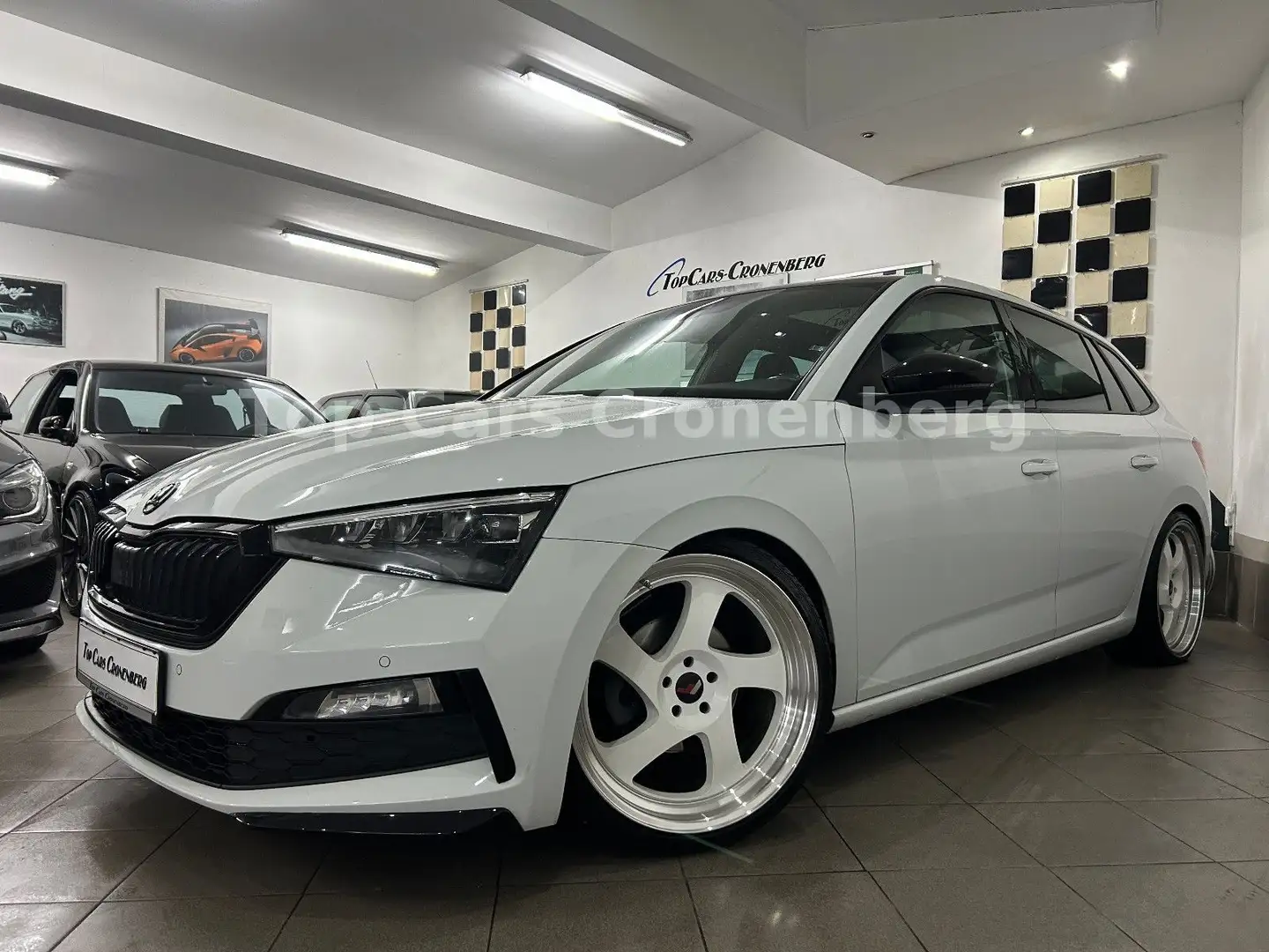 Skoda Scala Style*19Zoll*Hingucker*Panorama*Gewind*LED Weiß - 2