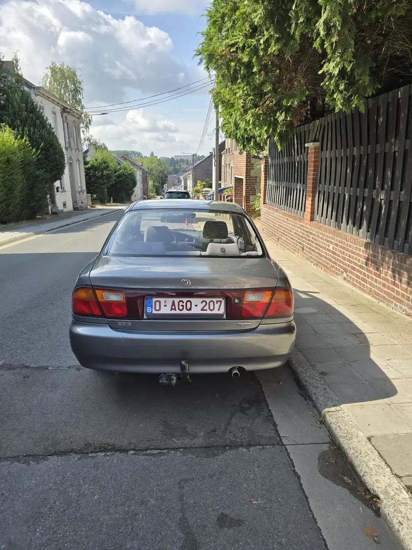 Mazda 323 1.3i 16v Si - 2