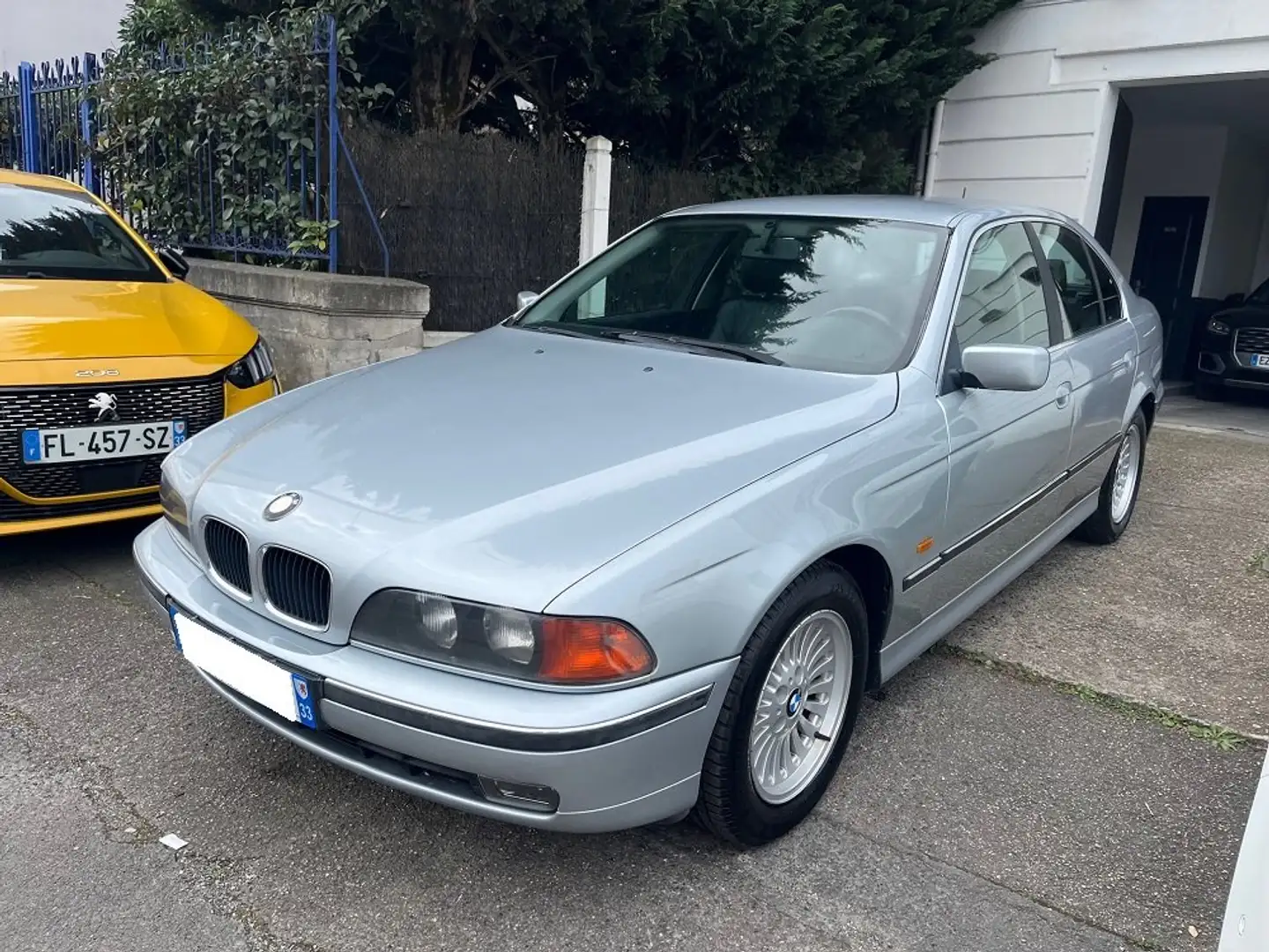 BMW 528 528i - 1