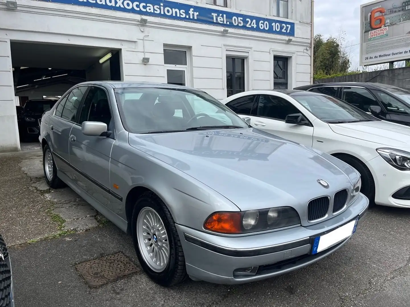 BMW 528 528i - 2