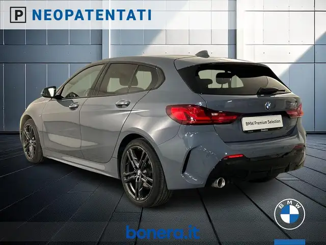 BMW 1 Series view 8