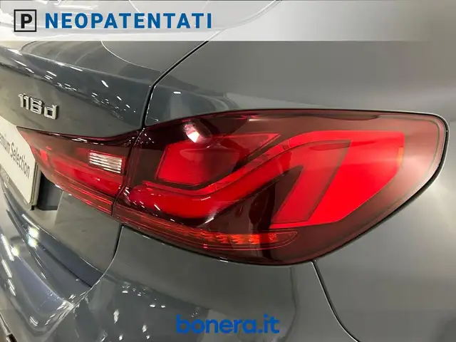 BMW 1 Series view 11