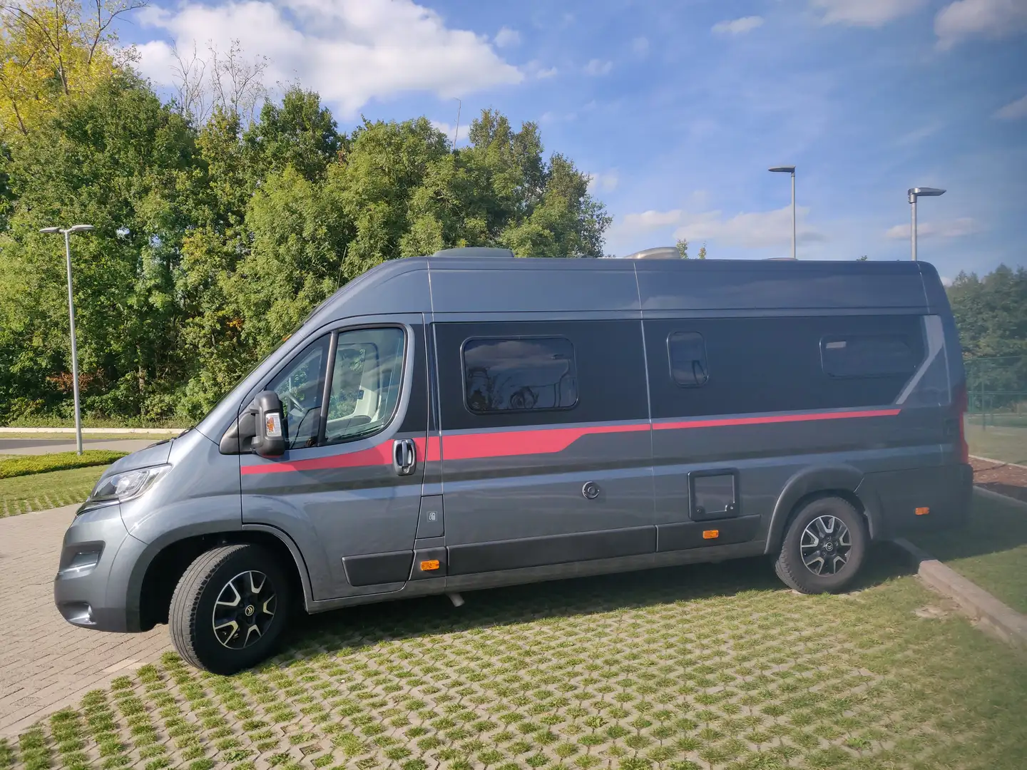 Caravans-Wohnm Pilote V630J X-edition 2021 campervan langsbedden trekhaak Grau - 2