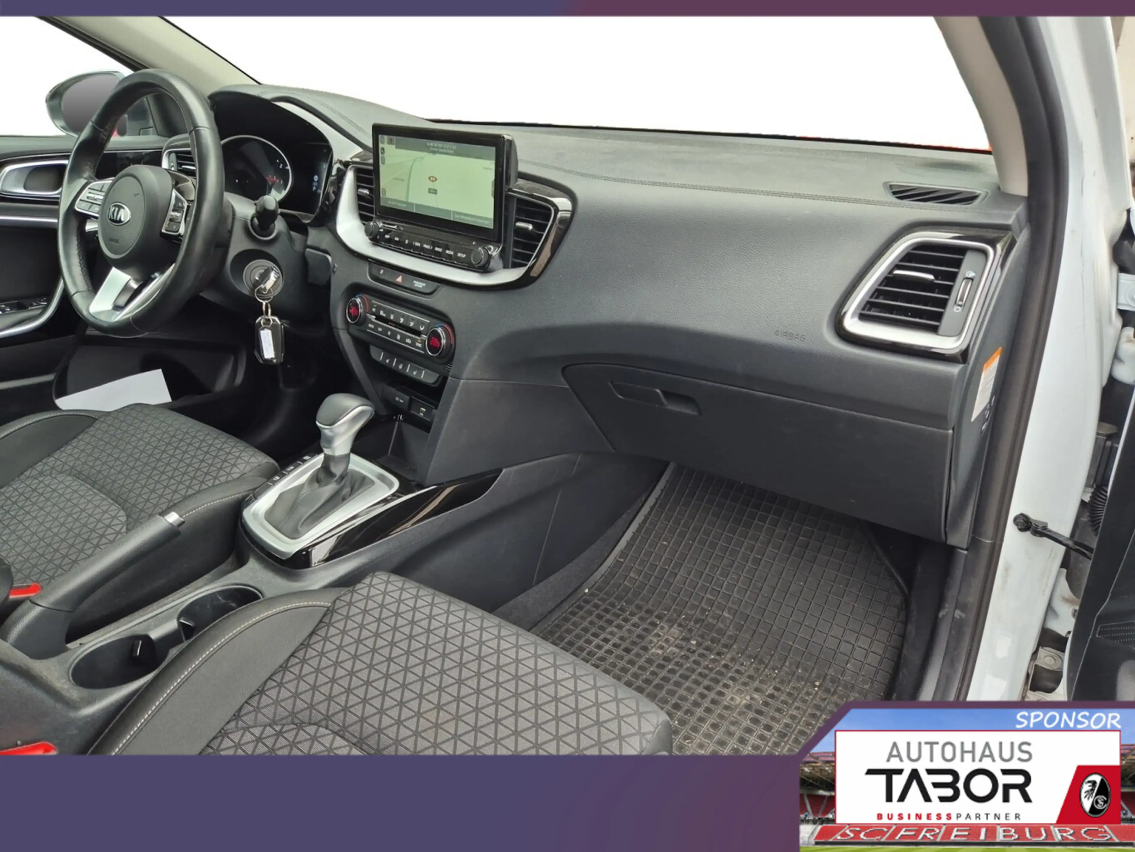 Kia Ceed / cee'd 1.6 CRDi 136 DCT Mild Hybrid Vision Nav — photo 5