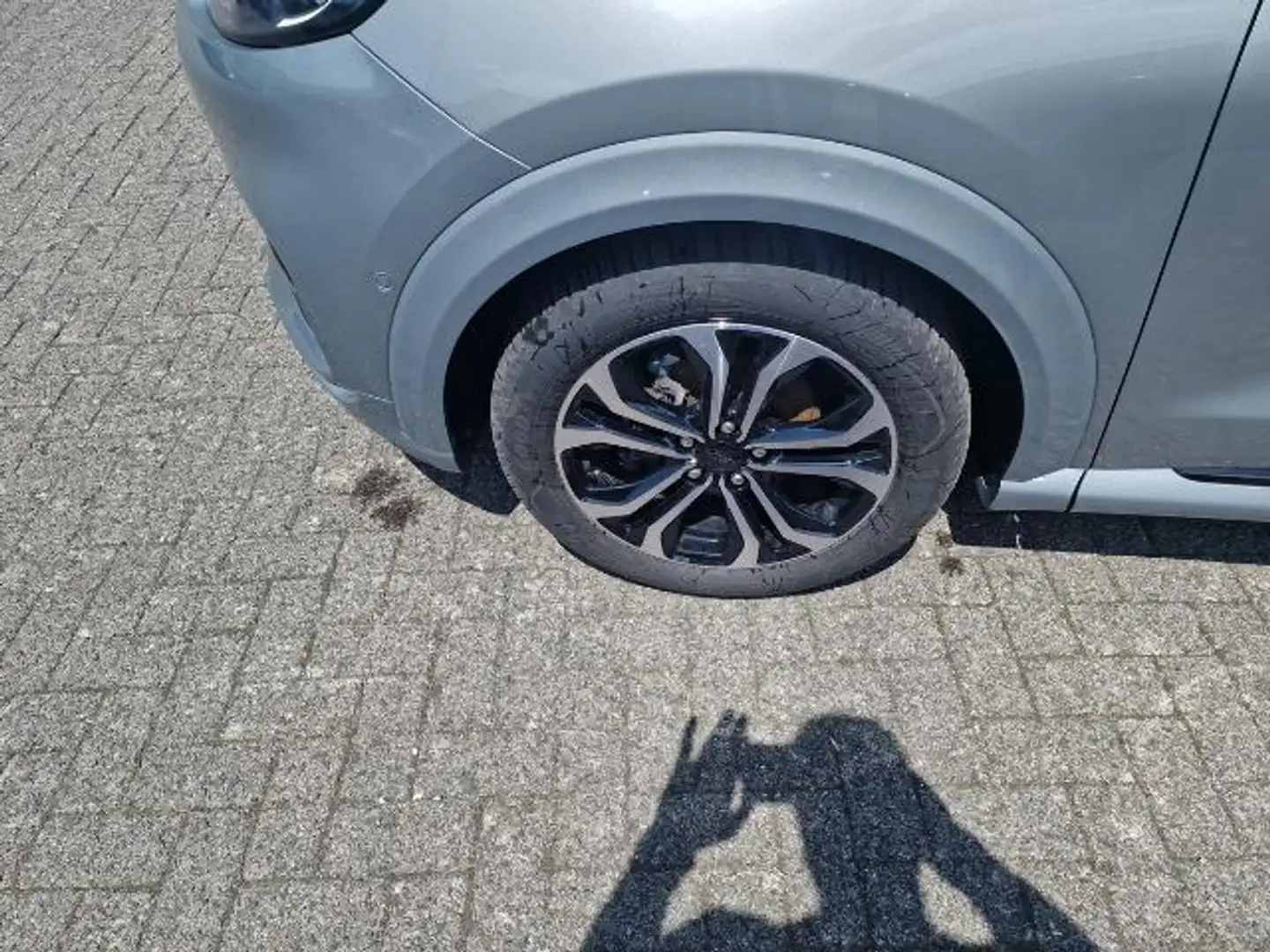 Ford Puma 1.0 EcoBoost Hybrid Aut. ST-LINE Silber - 2