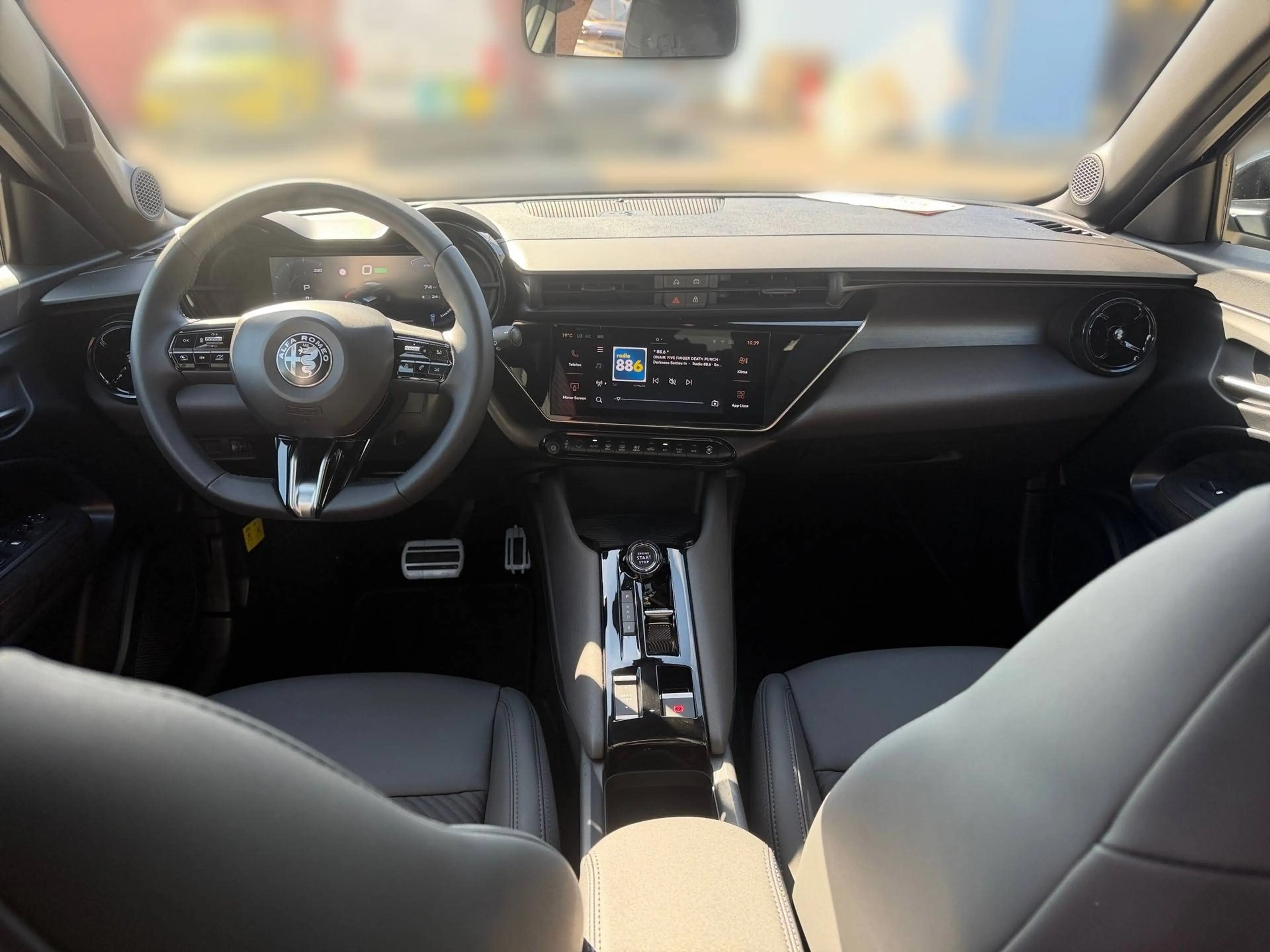 Alfa Romeo Junior Junior Elettrica 280 Batterie 54kWh Veloce Veloce — photo 8