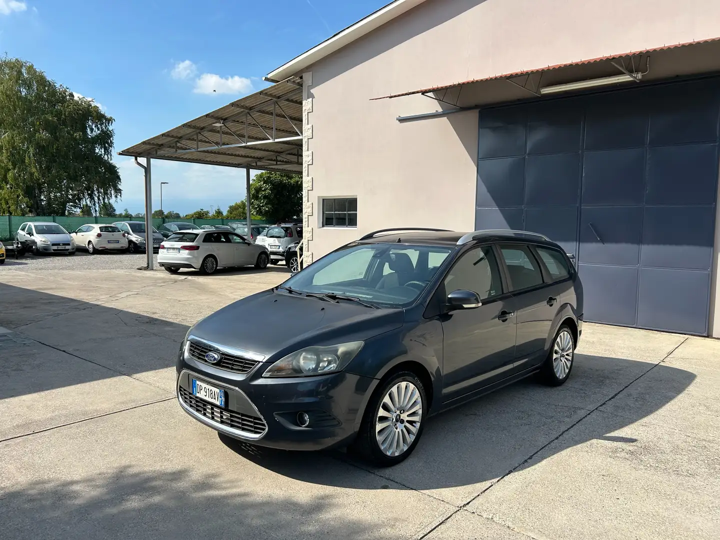 Ford Focus SW 1.6 tdci Titanium dpf Neopatentati Gris - 1