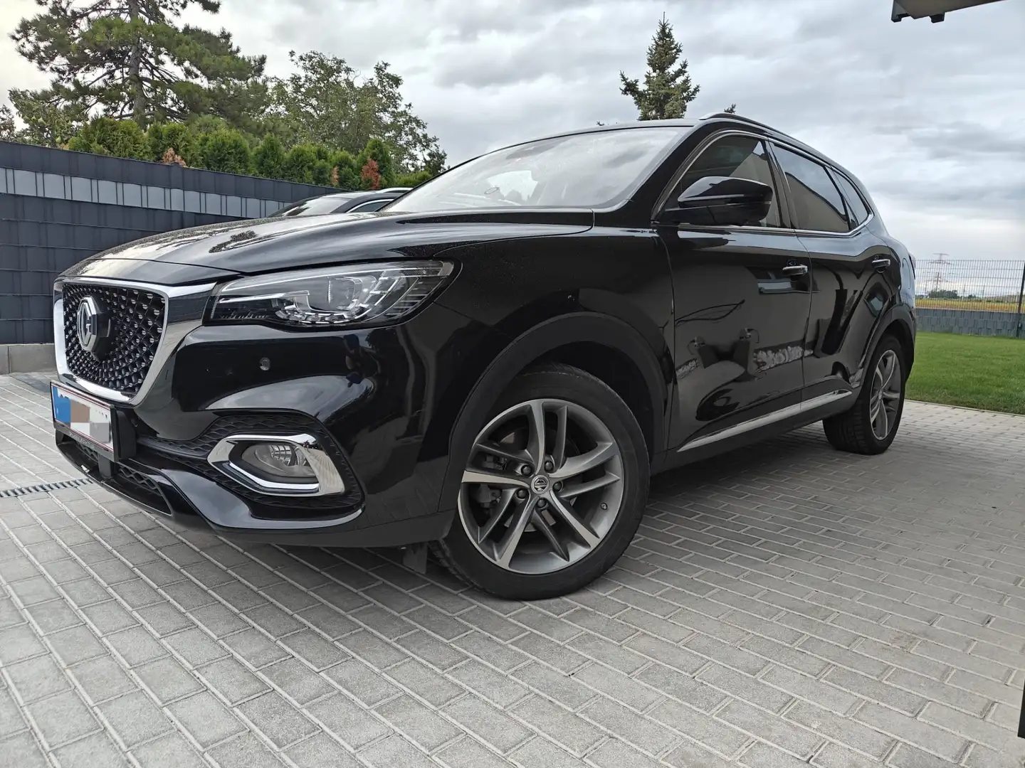 MG EHS 1,5T GDI PHEV Luxury Aut. - 2