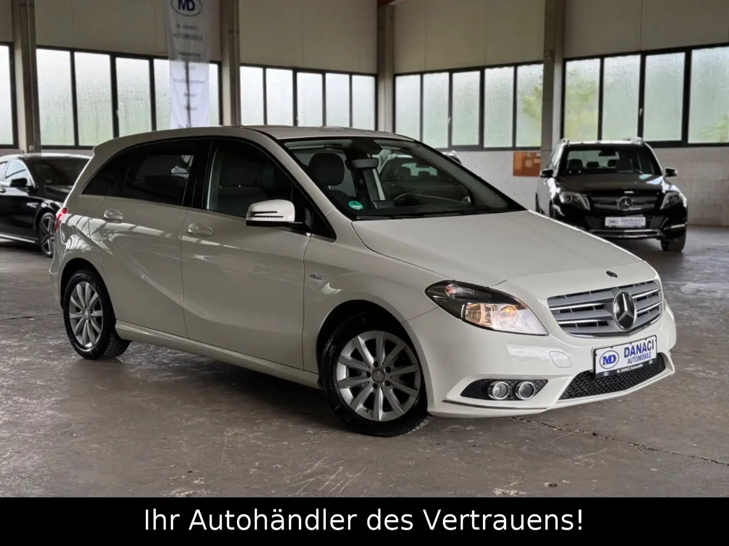 Mercedes-Benz B 180 B -Klasse *1.Hand!*Klimaautomatik Blanc - 1