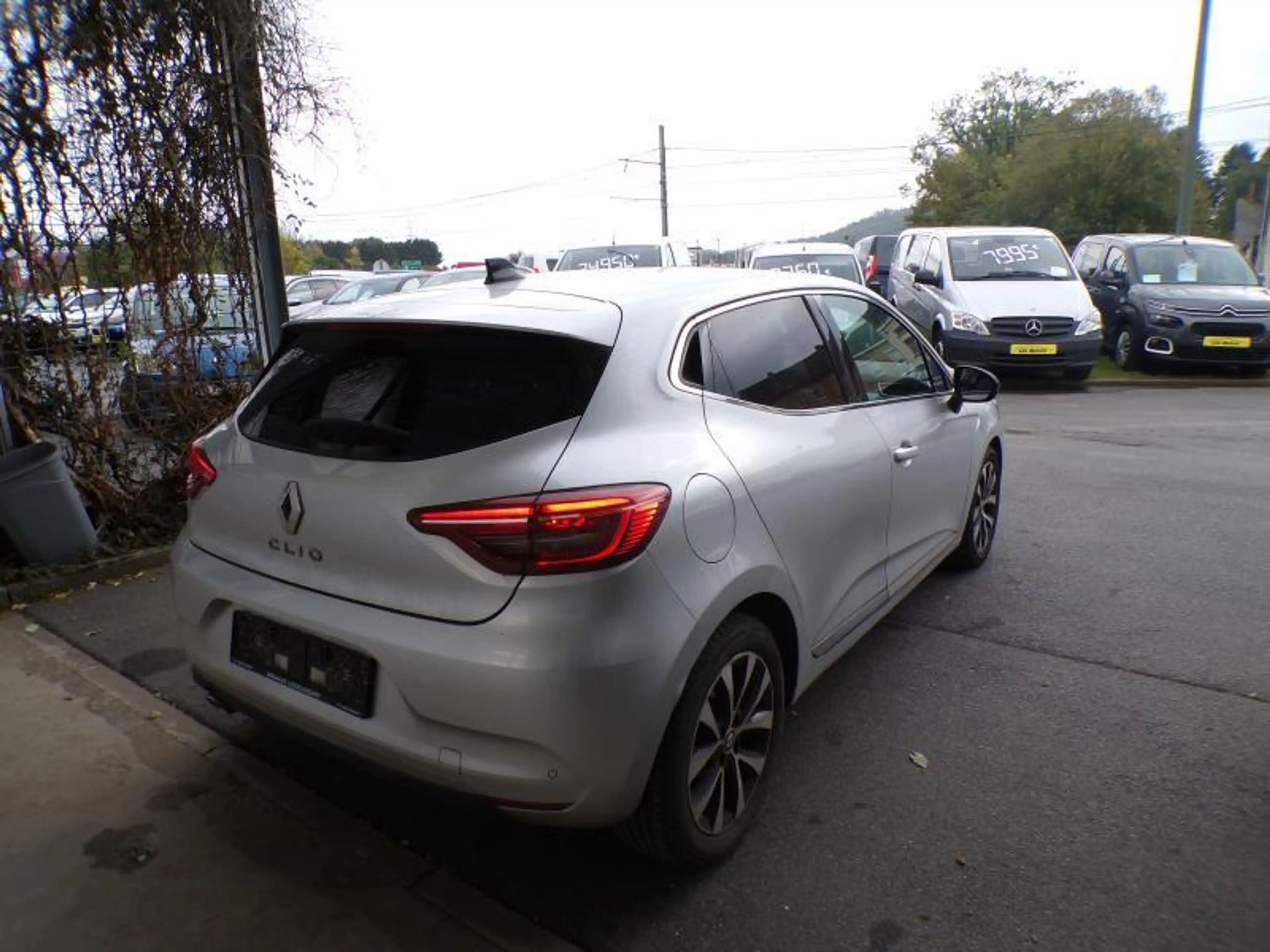 Renault Clio 1.0 91cv Gris 04/23 42.009km Airco GPS Camera — photo 4