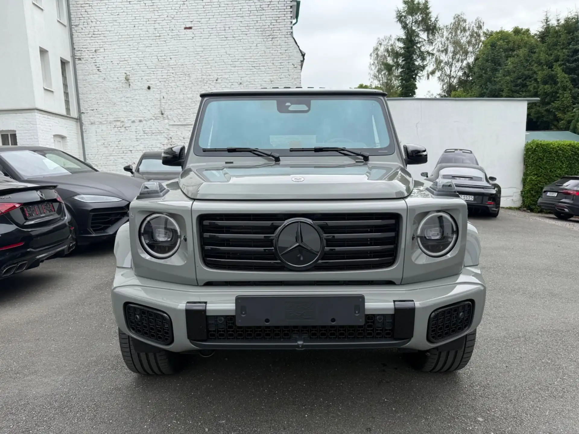 벤츠 G-Class G 500 2026 회색 사진 3