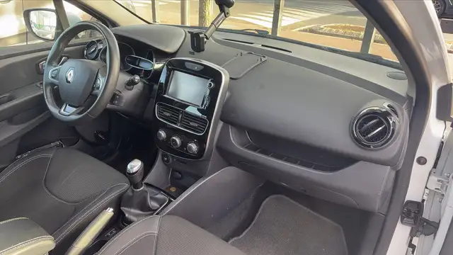 Renault Clio view 10
