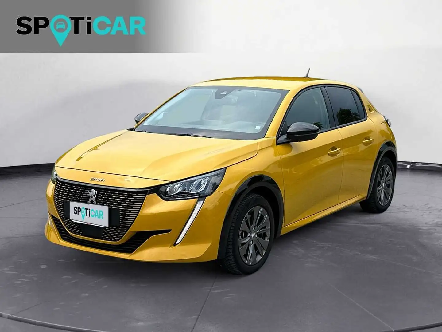 Peugeot e-208 136 CV 5 porte Allure Pack Желтый - 1